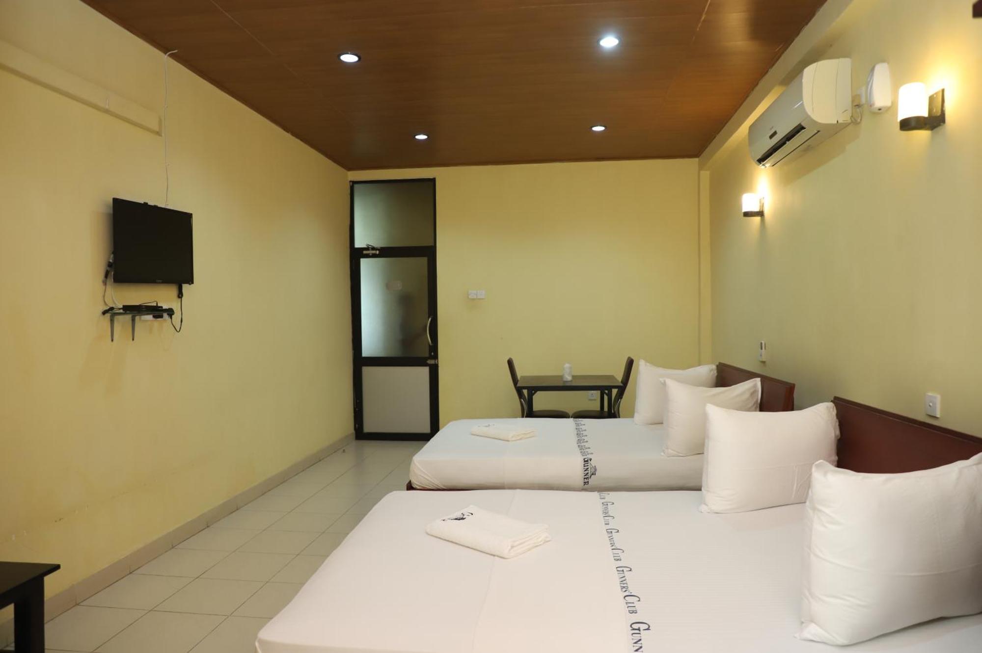 Gunners Club Hotel Minneriya Buitenkant foto