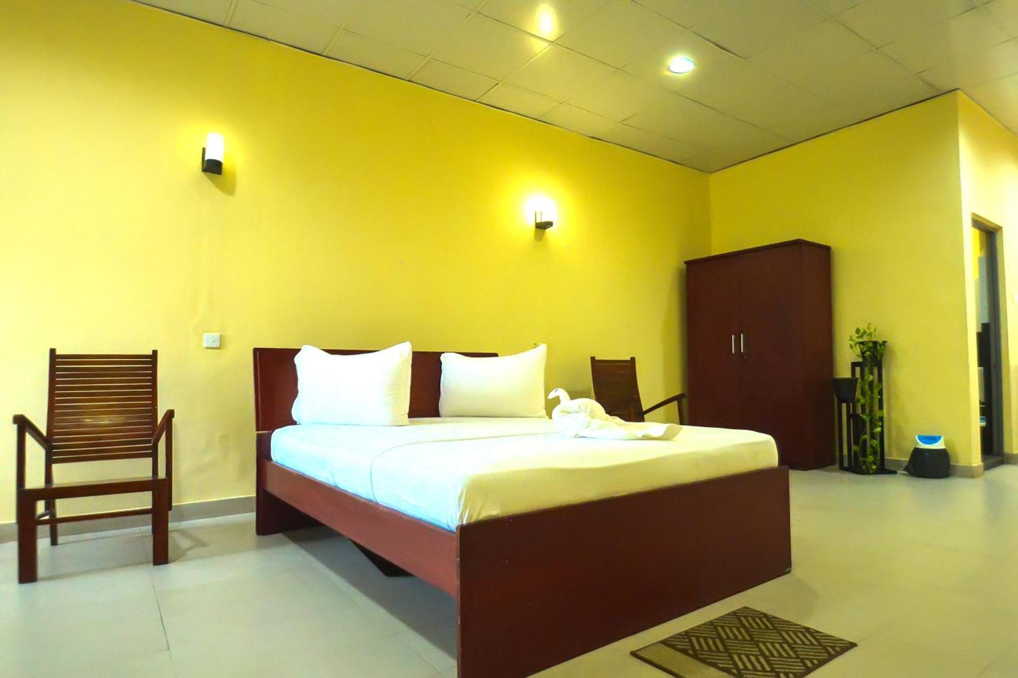 Gunners Club Hotel Minneriya Buitenkant foto