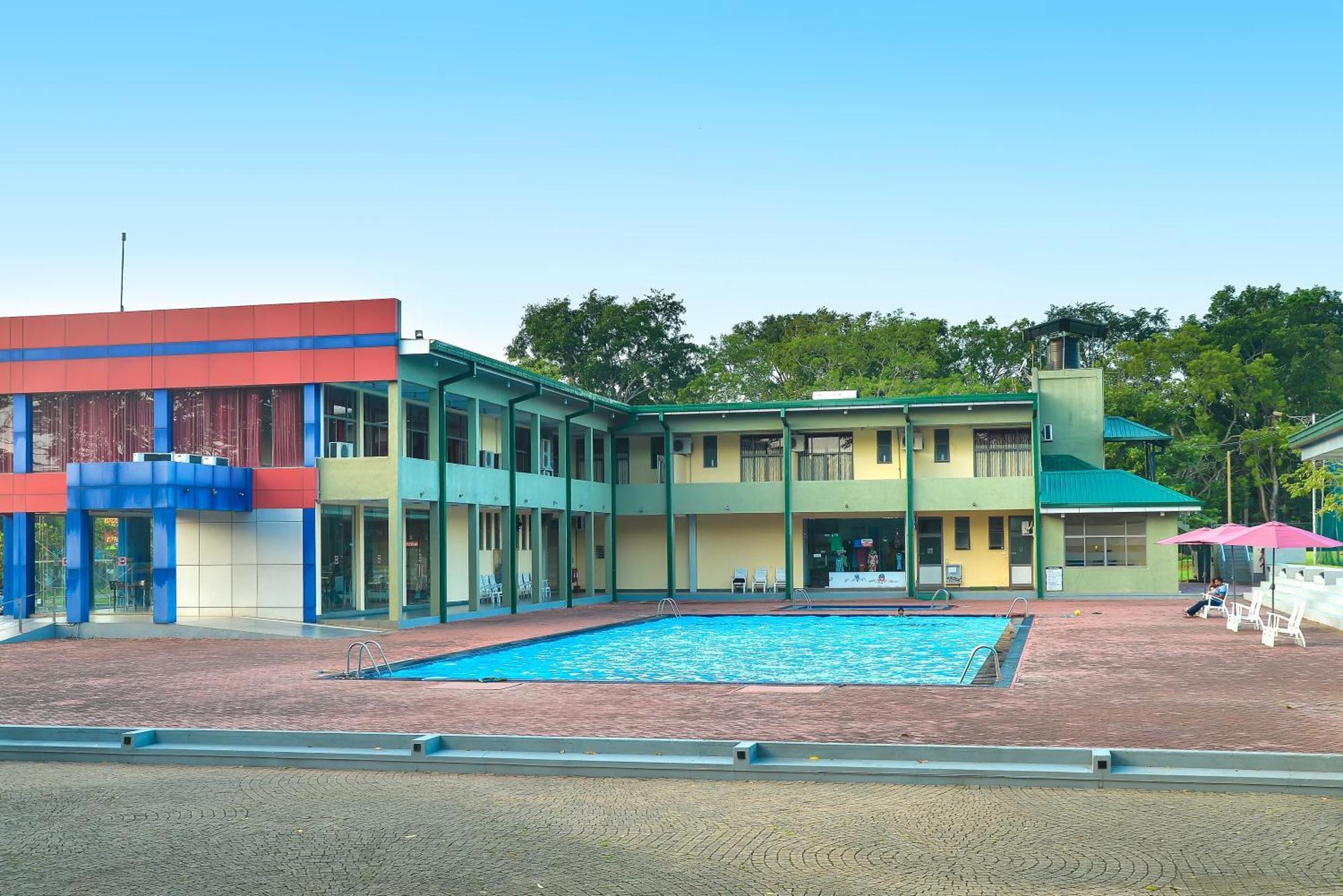 Gunners Club Hotel Minneriya Buitenkant foto